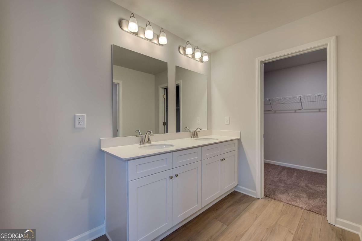 250 Abbotts Crossing Circle Property Photo 21