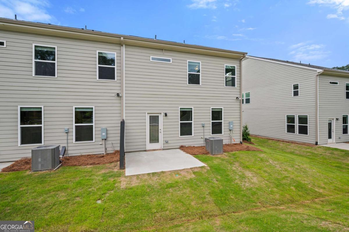 250 Abbotts Crossing Circle Property Photo 24