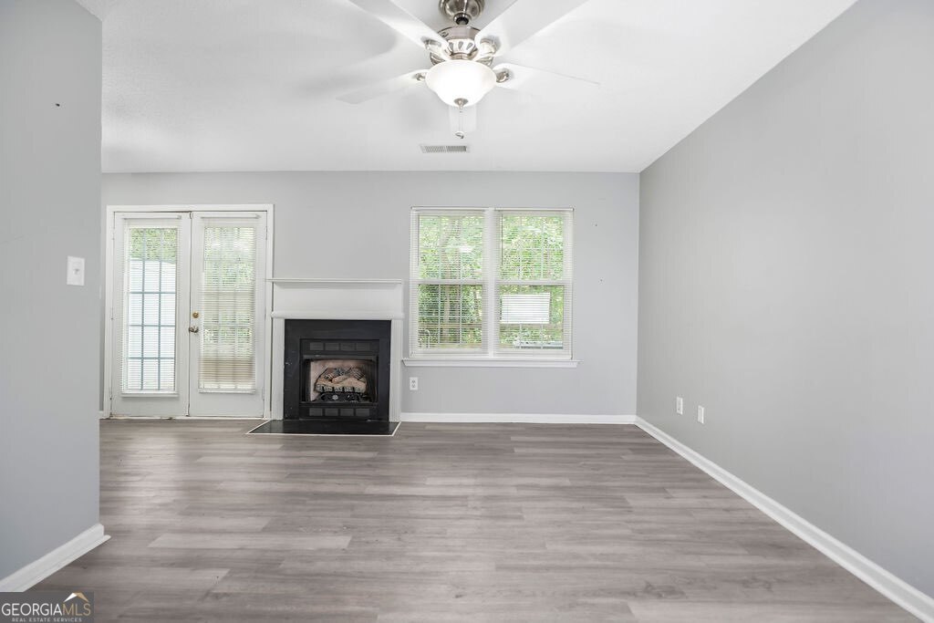 6947 Gallant Circle Se # 10 Property Photo 3