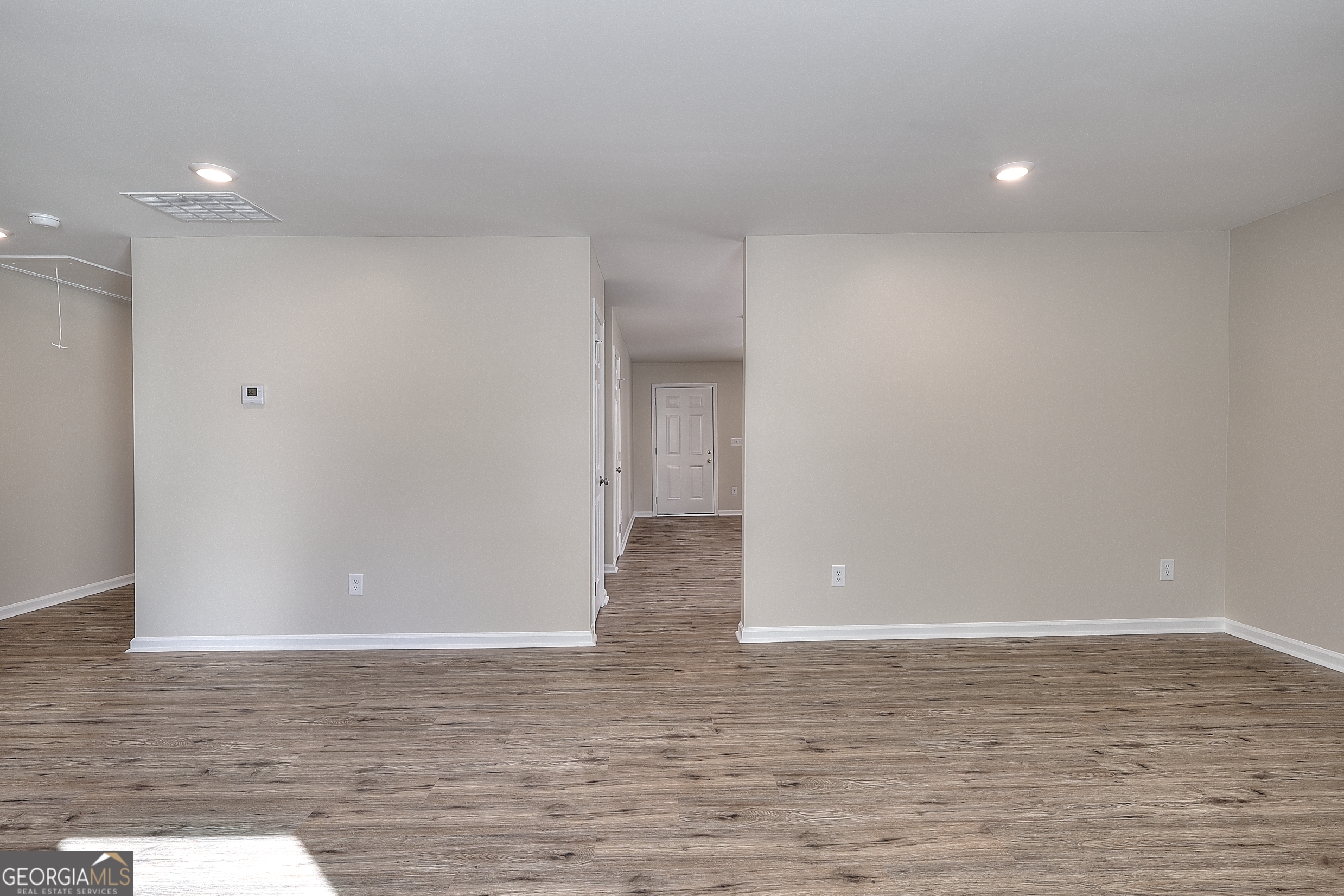 407 Wall Street Property Photo 9