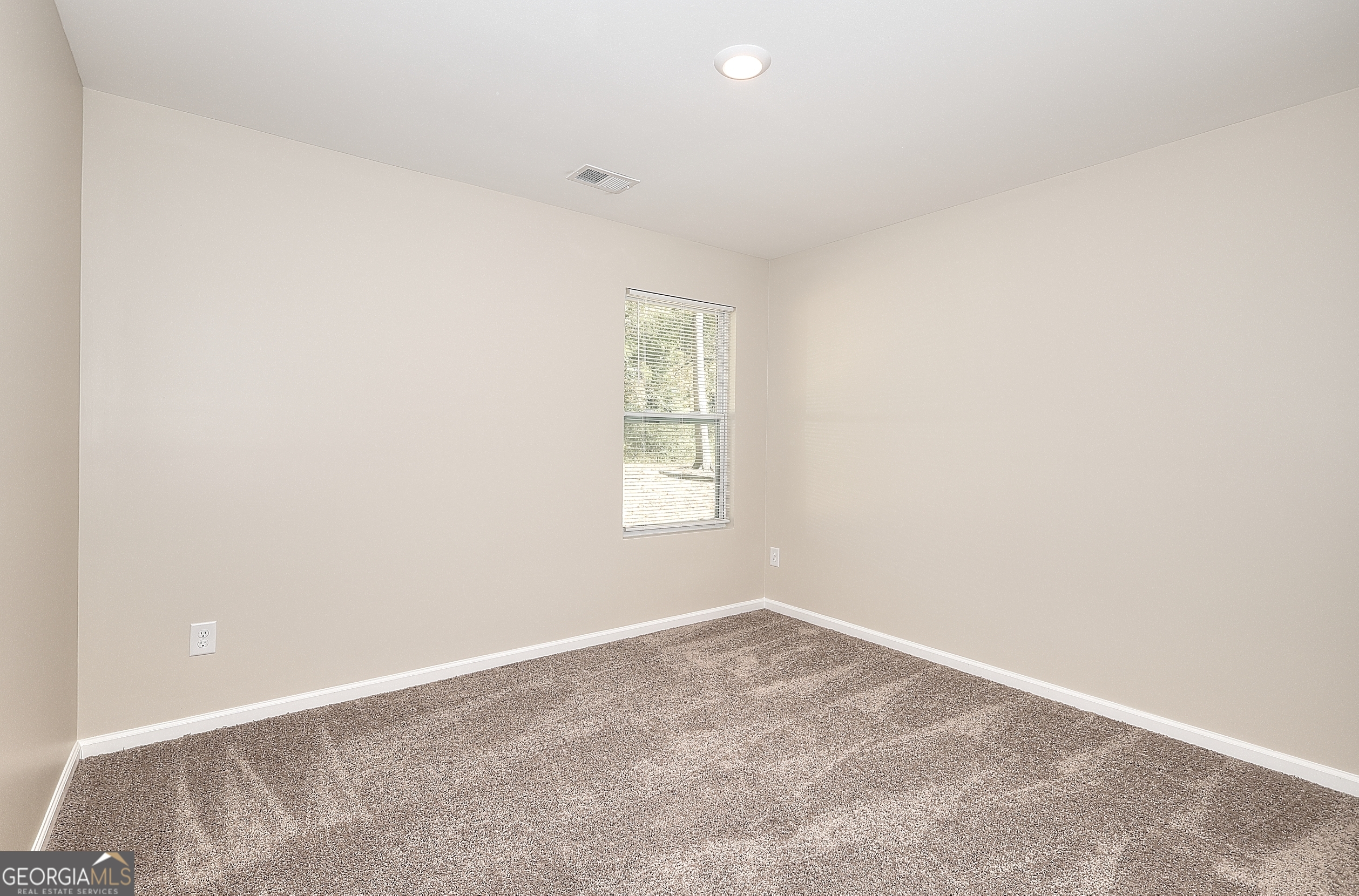 407 Wall Street Property Photo 16