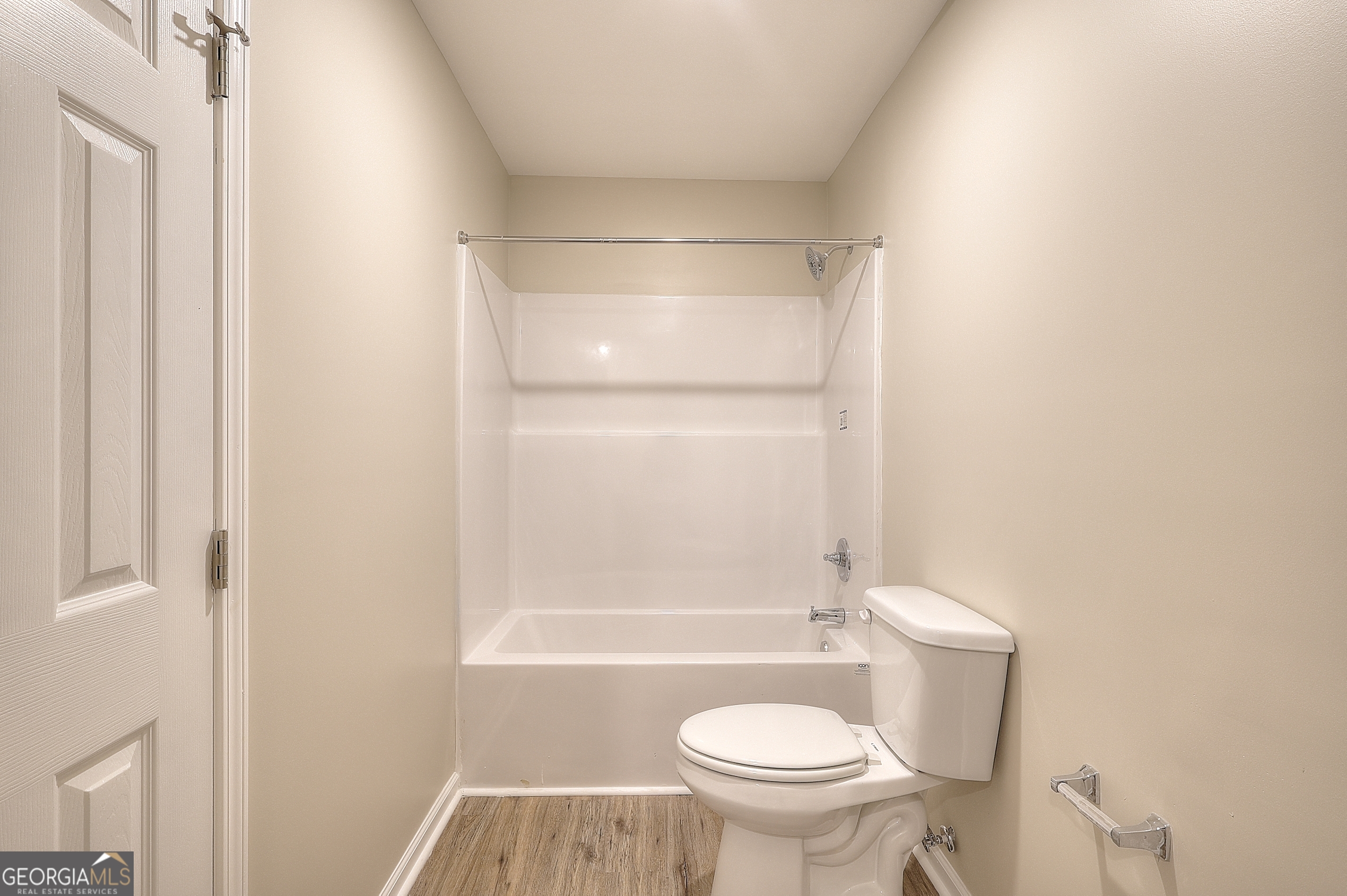 407 Wall Street Property Photo 20