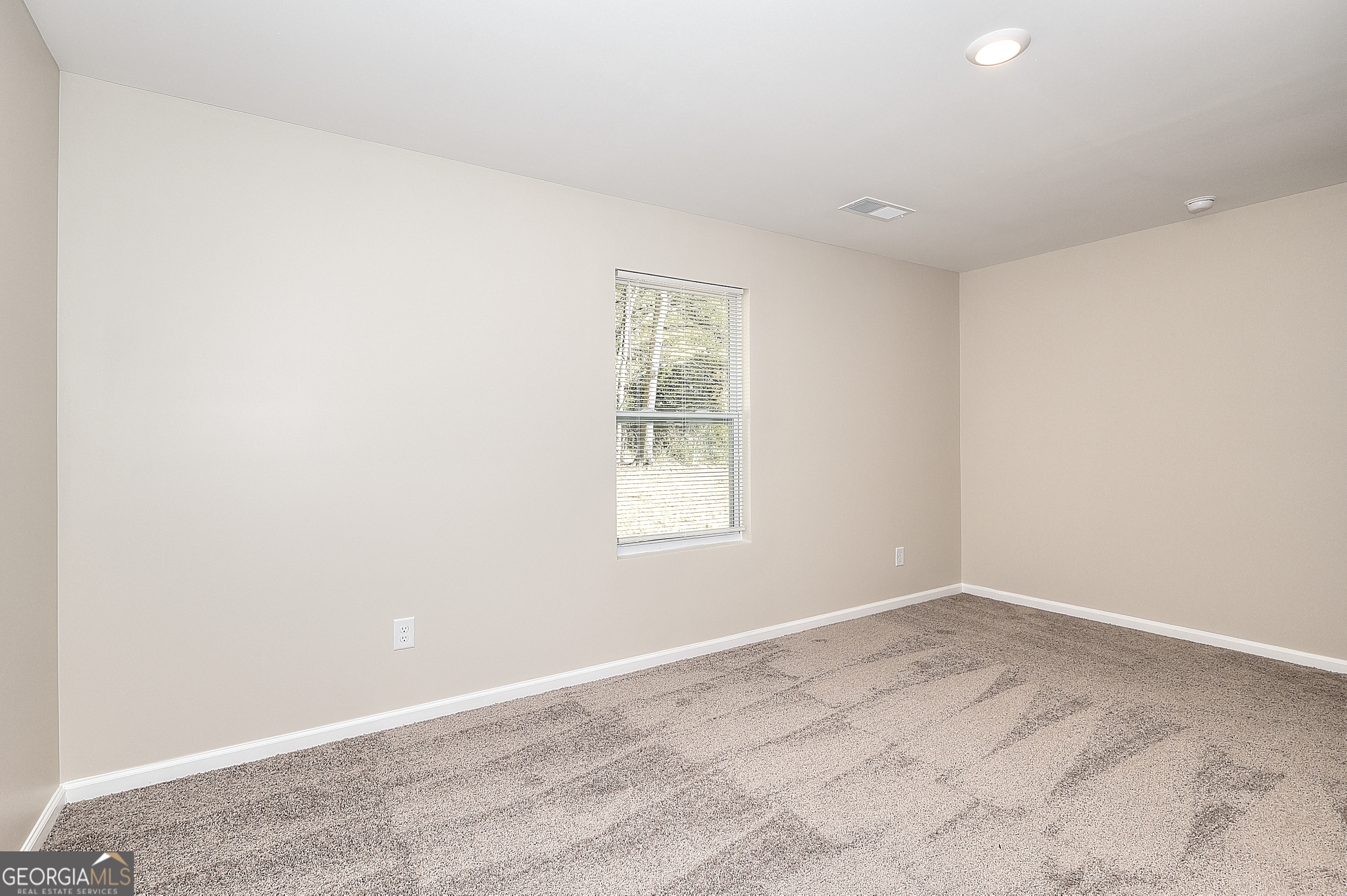 407 Wall Street Property Photo 23