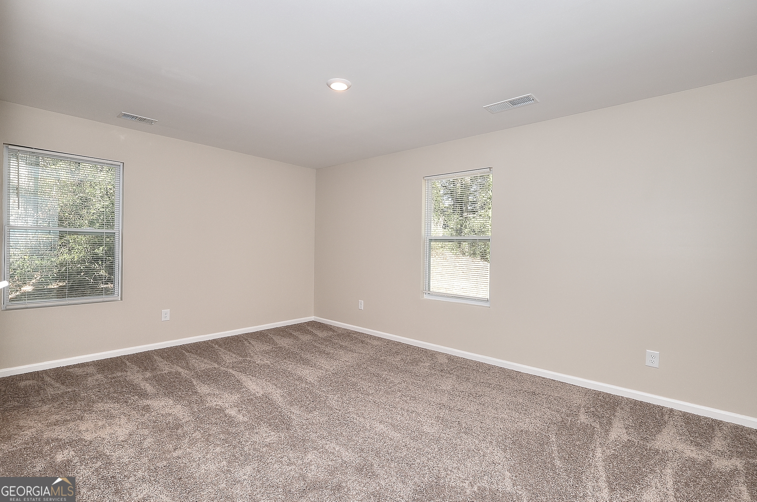 407 Wall Street Property Photo 24