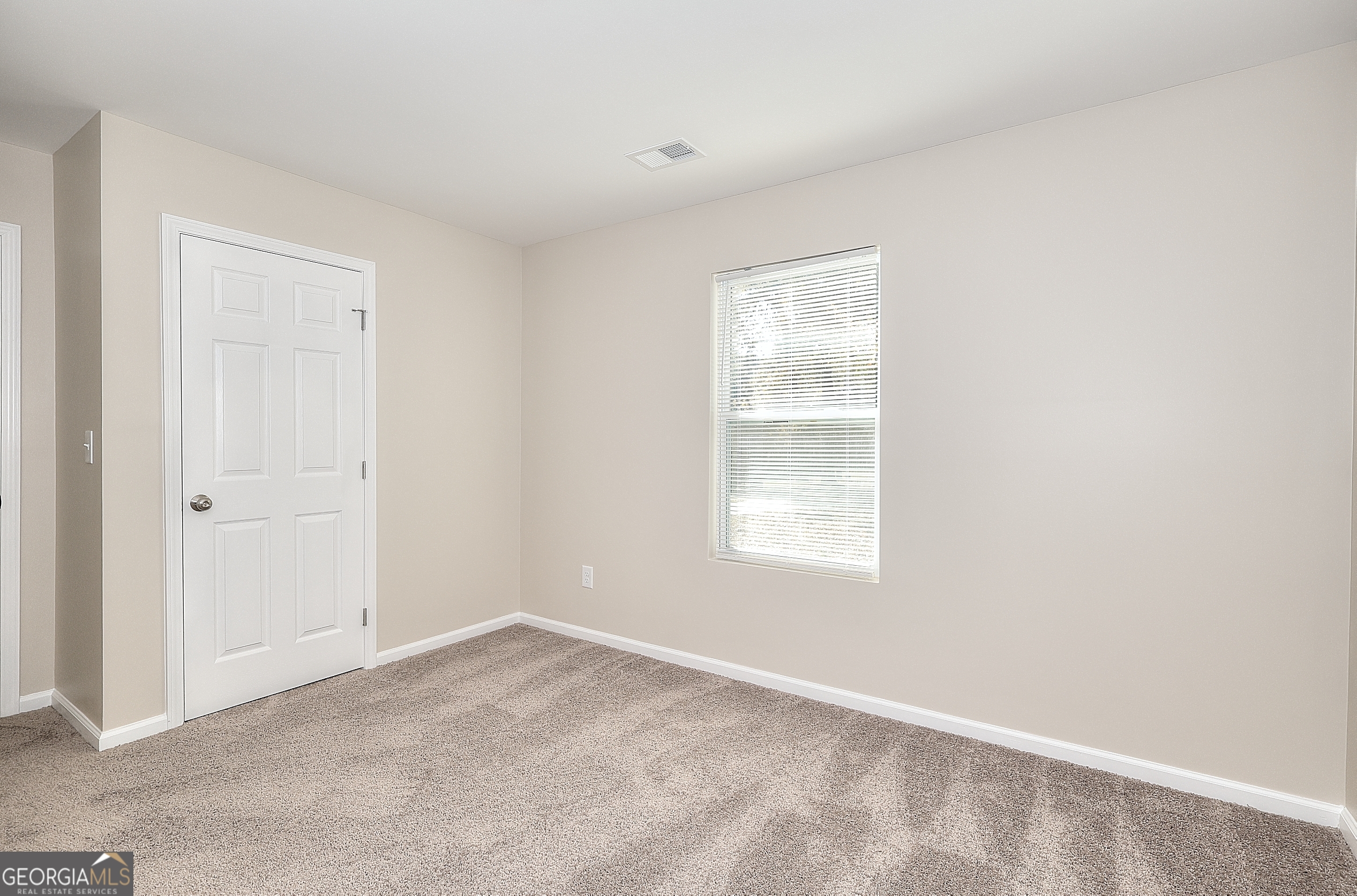 407 Wall Street Property Photo 27