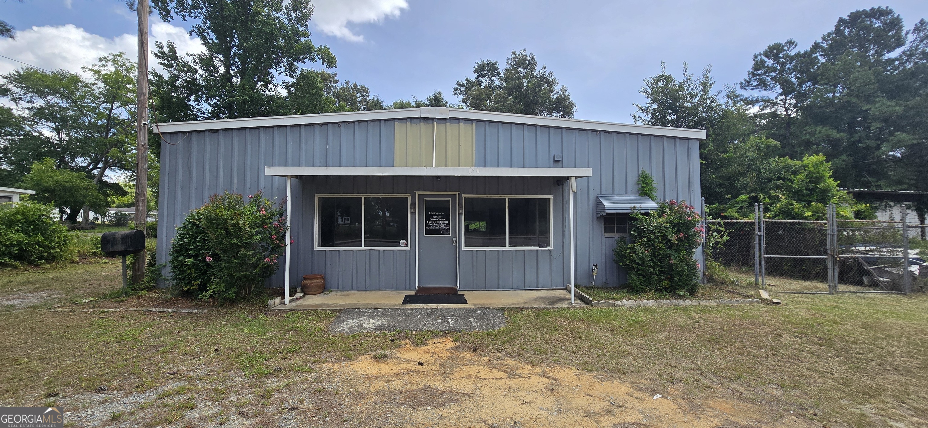 307 Saxon Street Property Photo 4