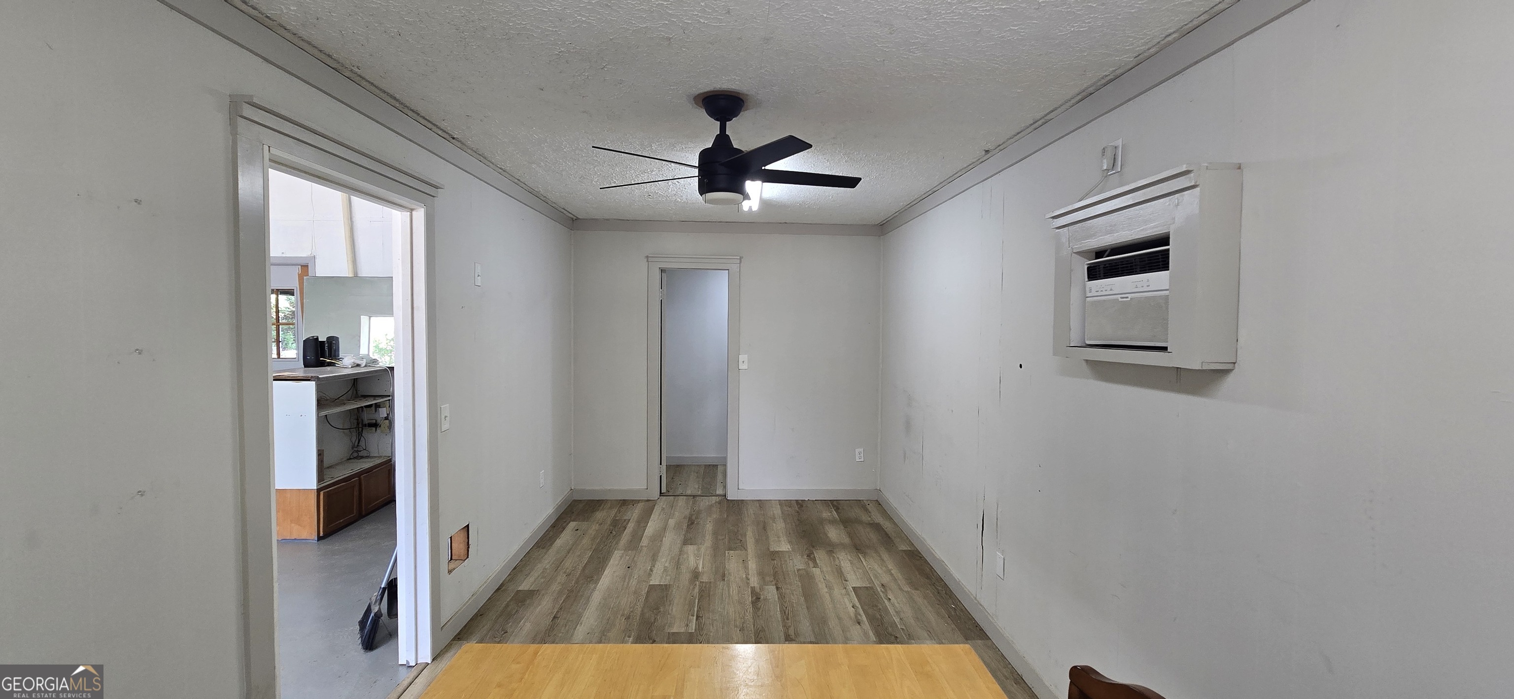 307 Saxon Street Property Photo 9