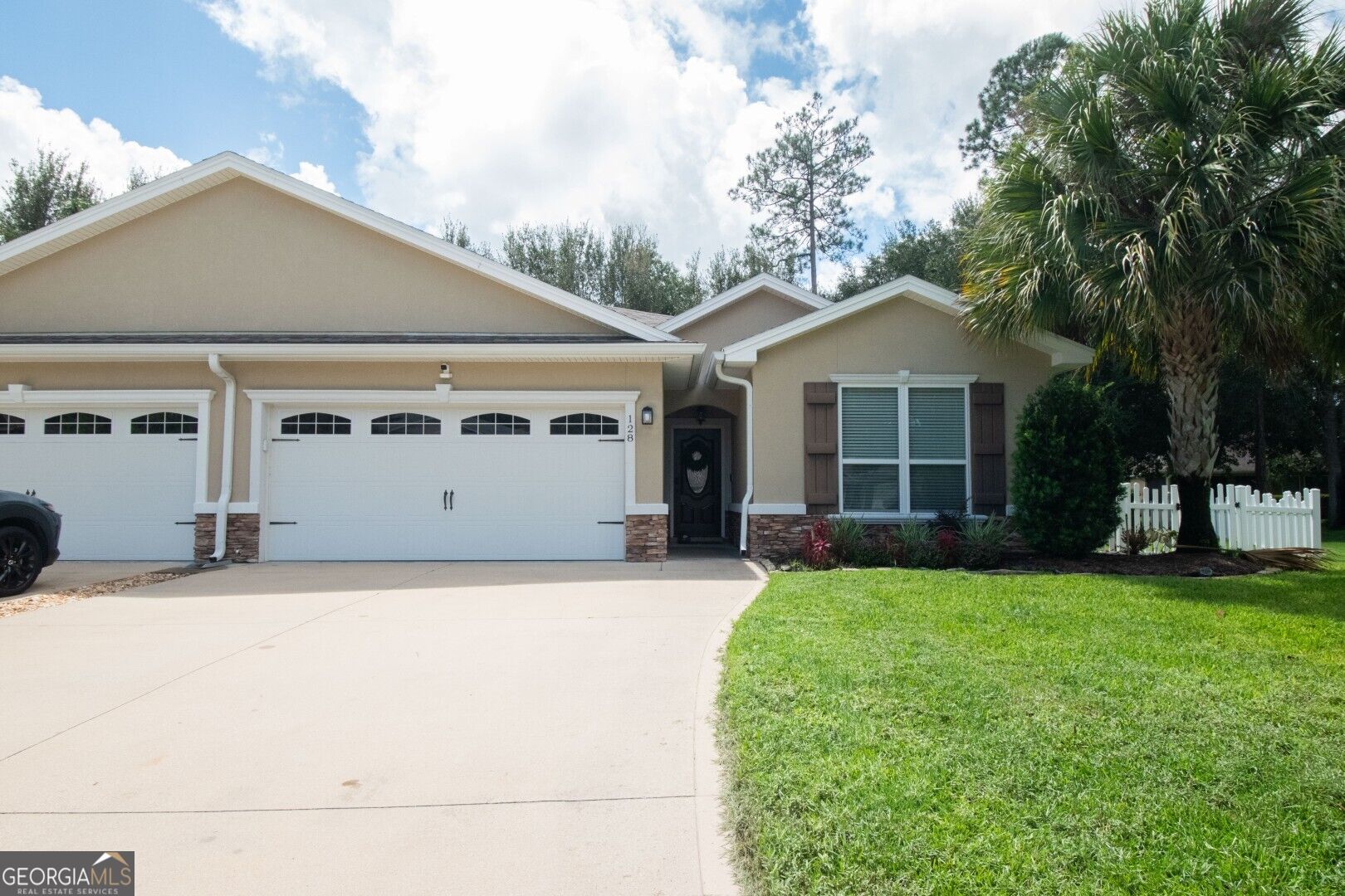 128 Brookshire Court Property Photo 1
