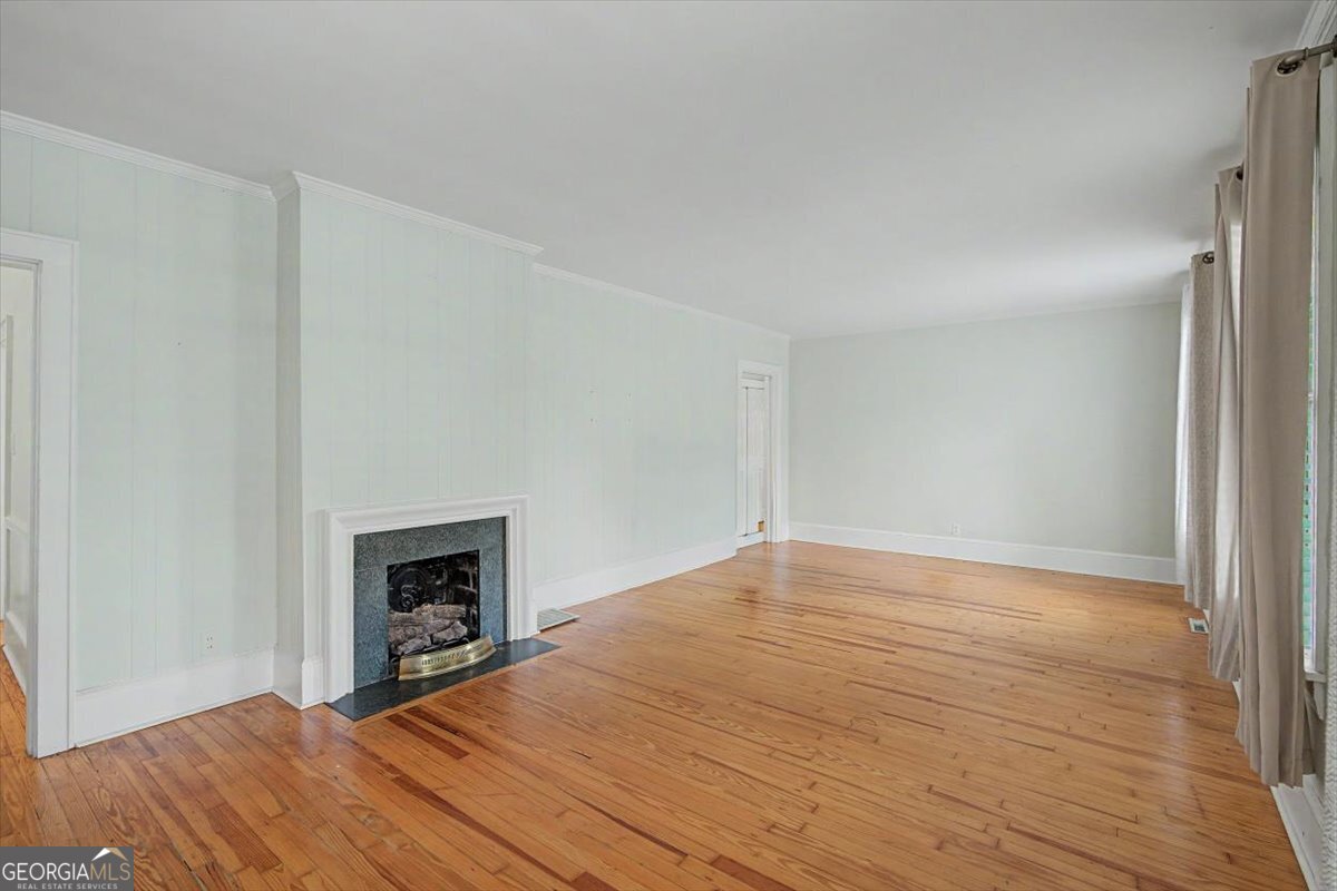 311 N College Street Property Photo 11