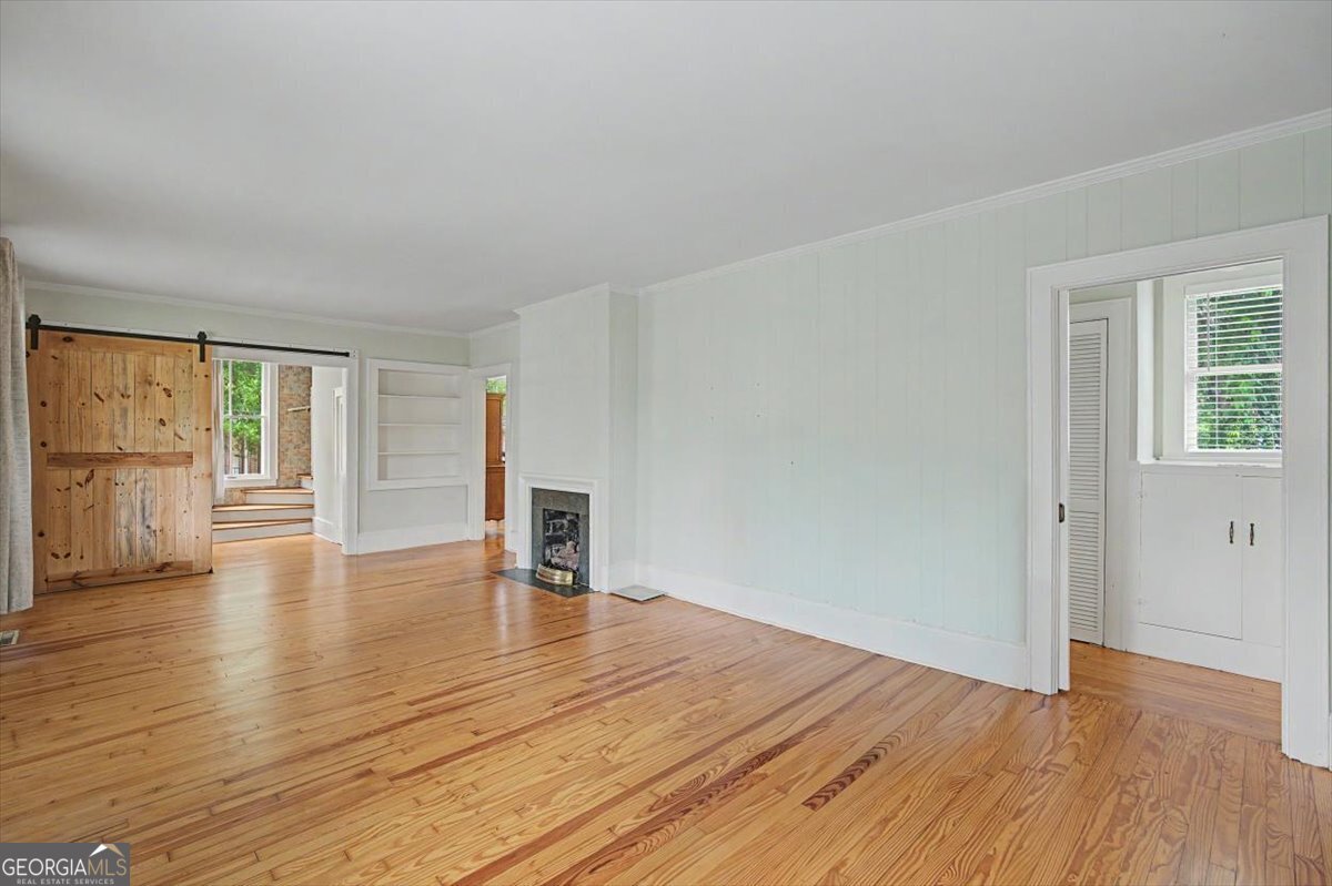 311 N College Street Property Photo 12