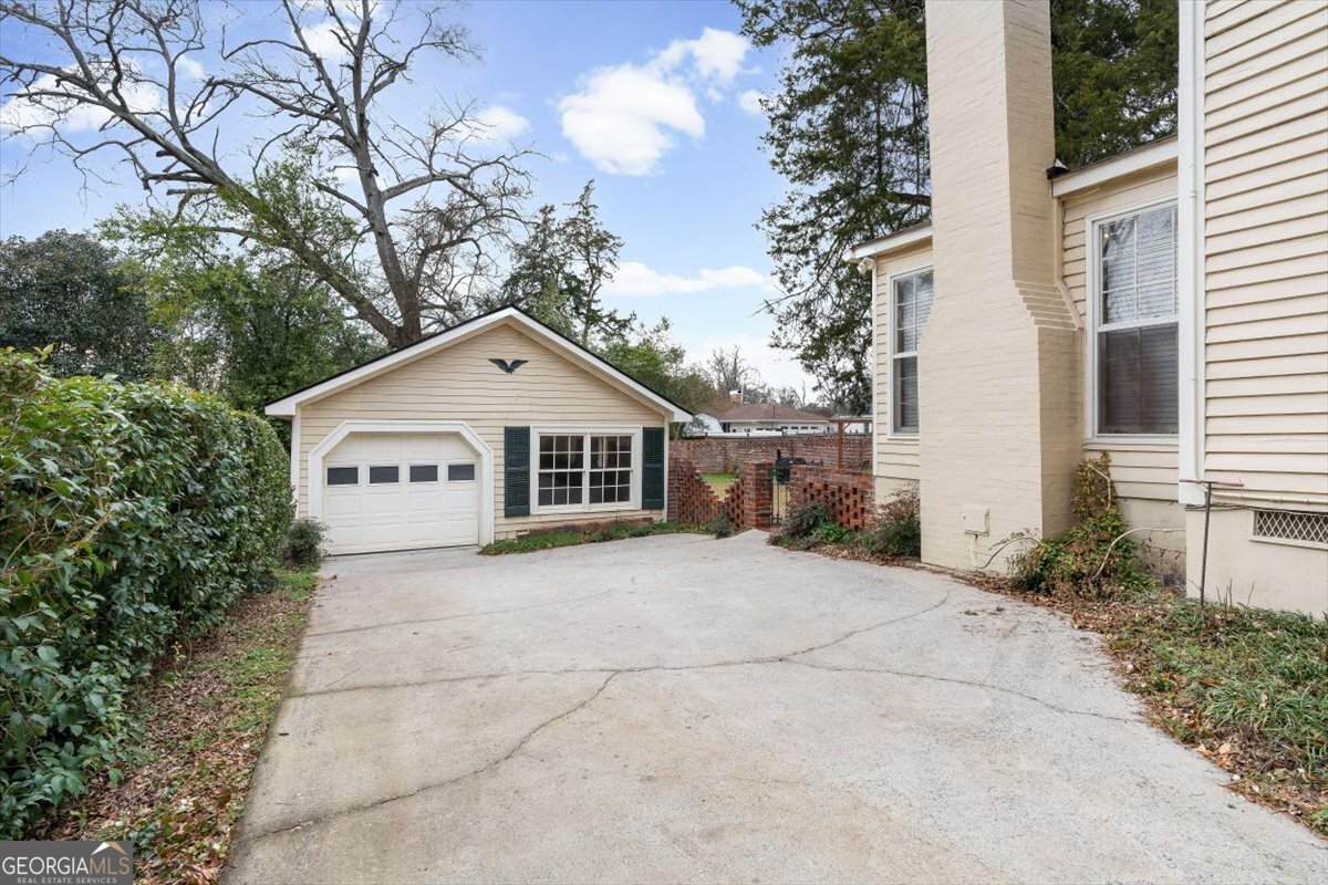 311 N College Street Property Photo 51