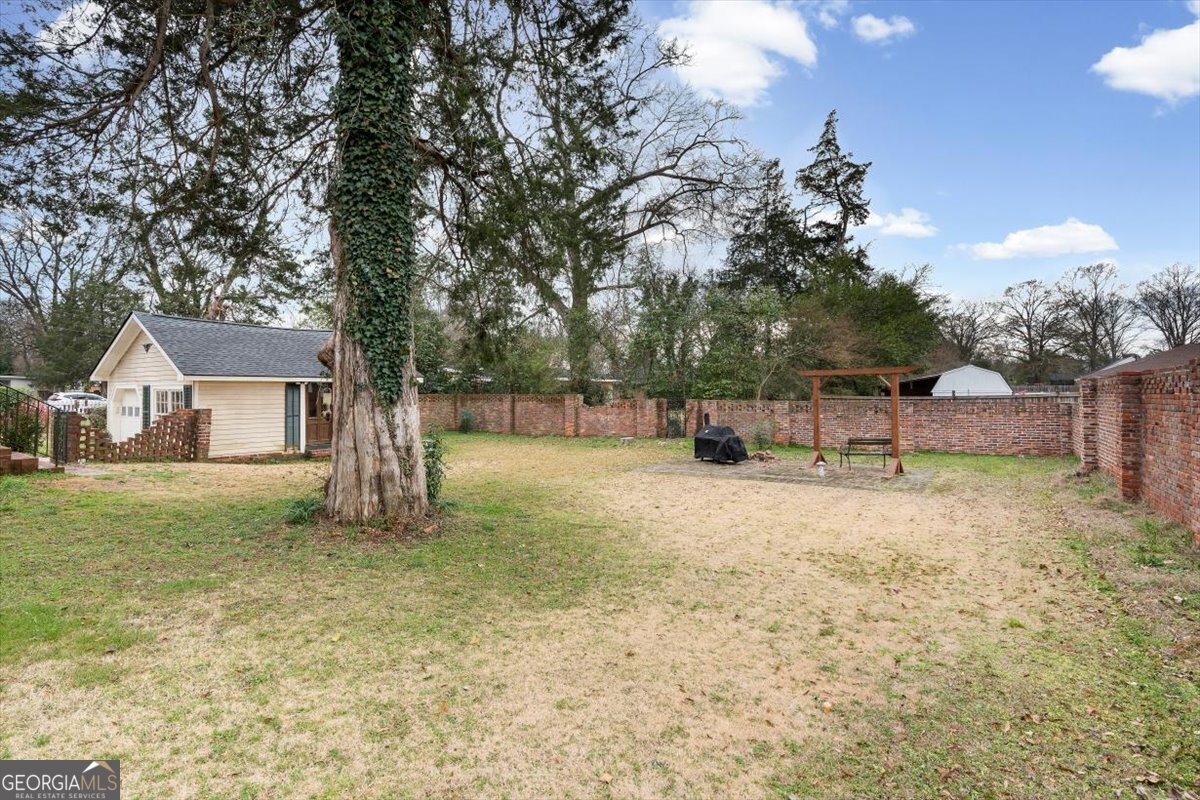 311 N College Street Property Photo 55