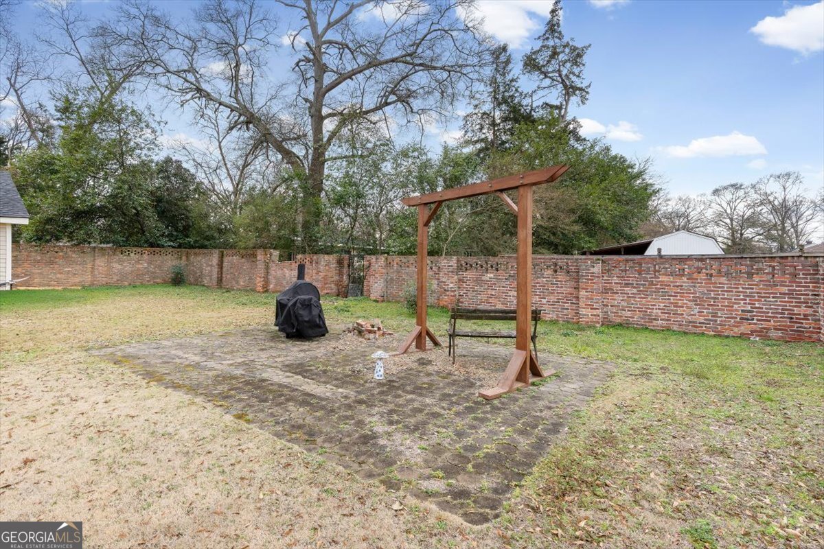 311 N College Street Property Photo 56