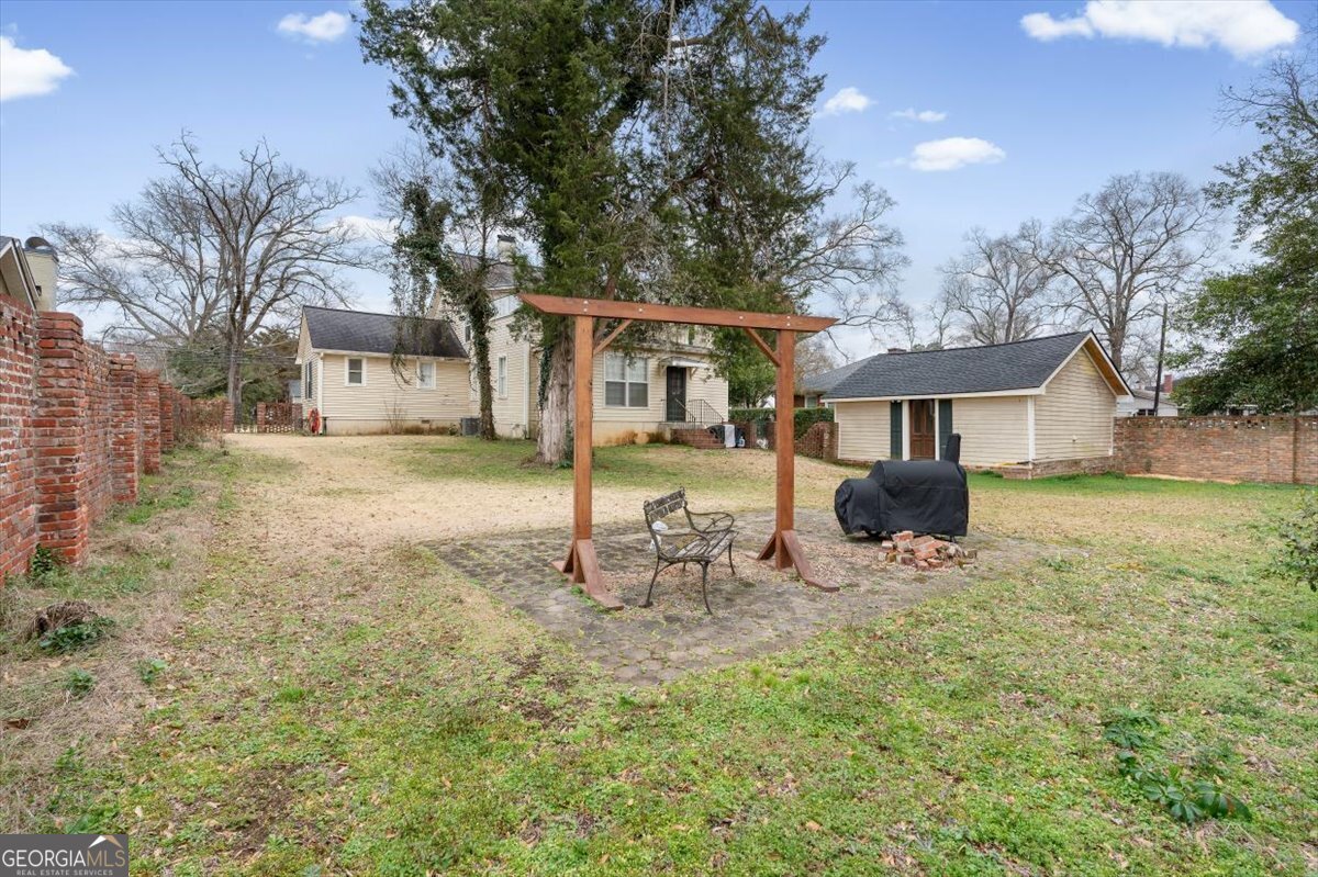 311 N College Street Property Photo 57