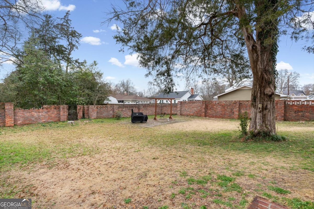 311 N College Street Property Photo 61