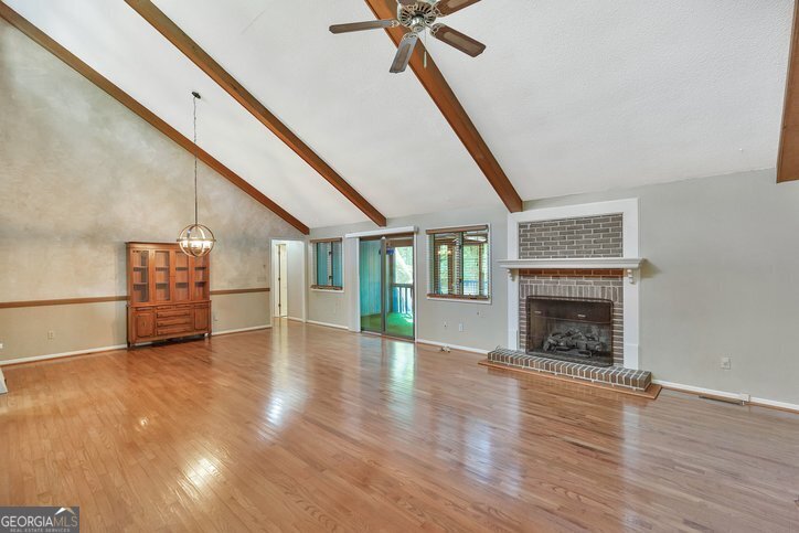 123 Forest Drive Property Photo 3