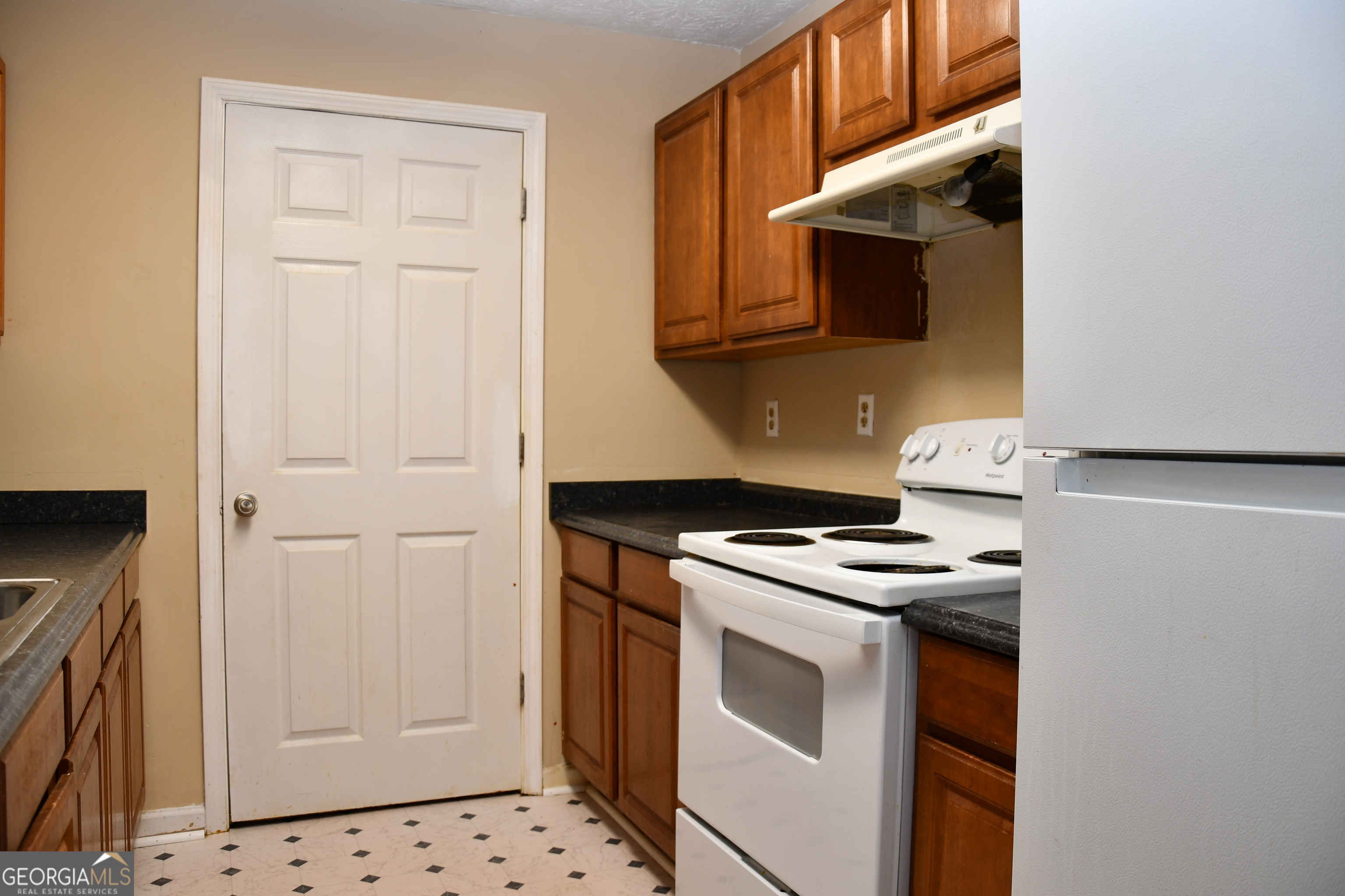 9301 Waldrop Place Property Photo 3