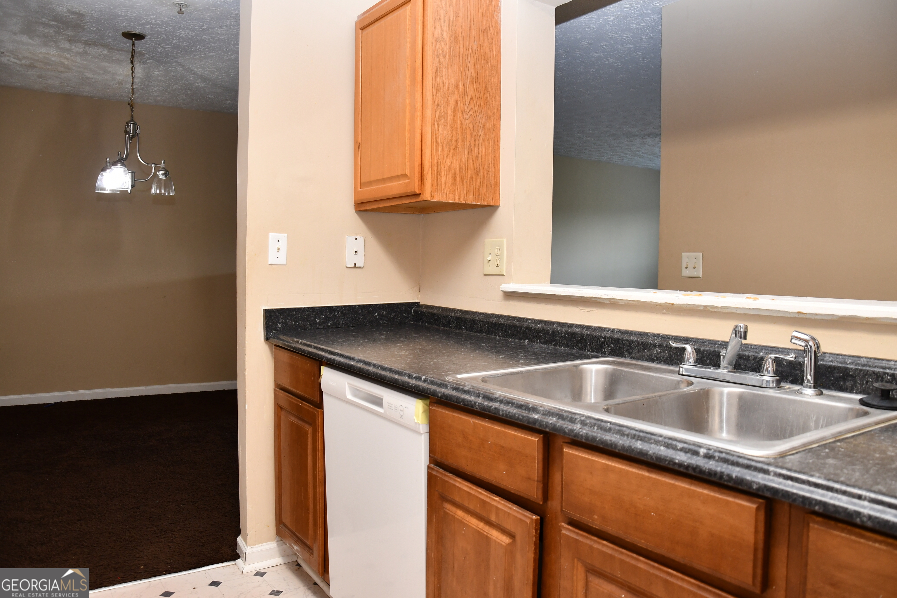 9301 Waldrop Place Property Photo 4