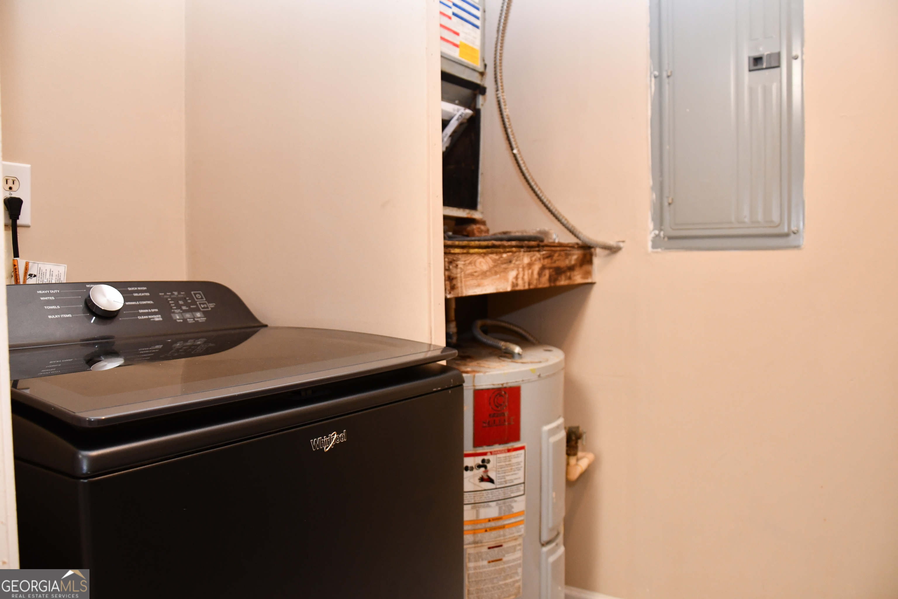 9301 Waldrop Place Property Photo 7