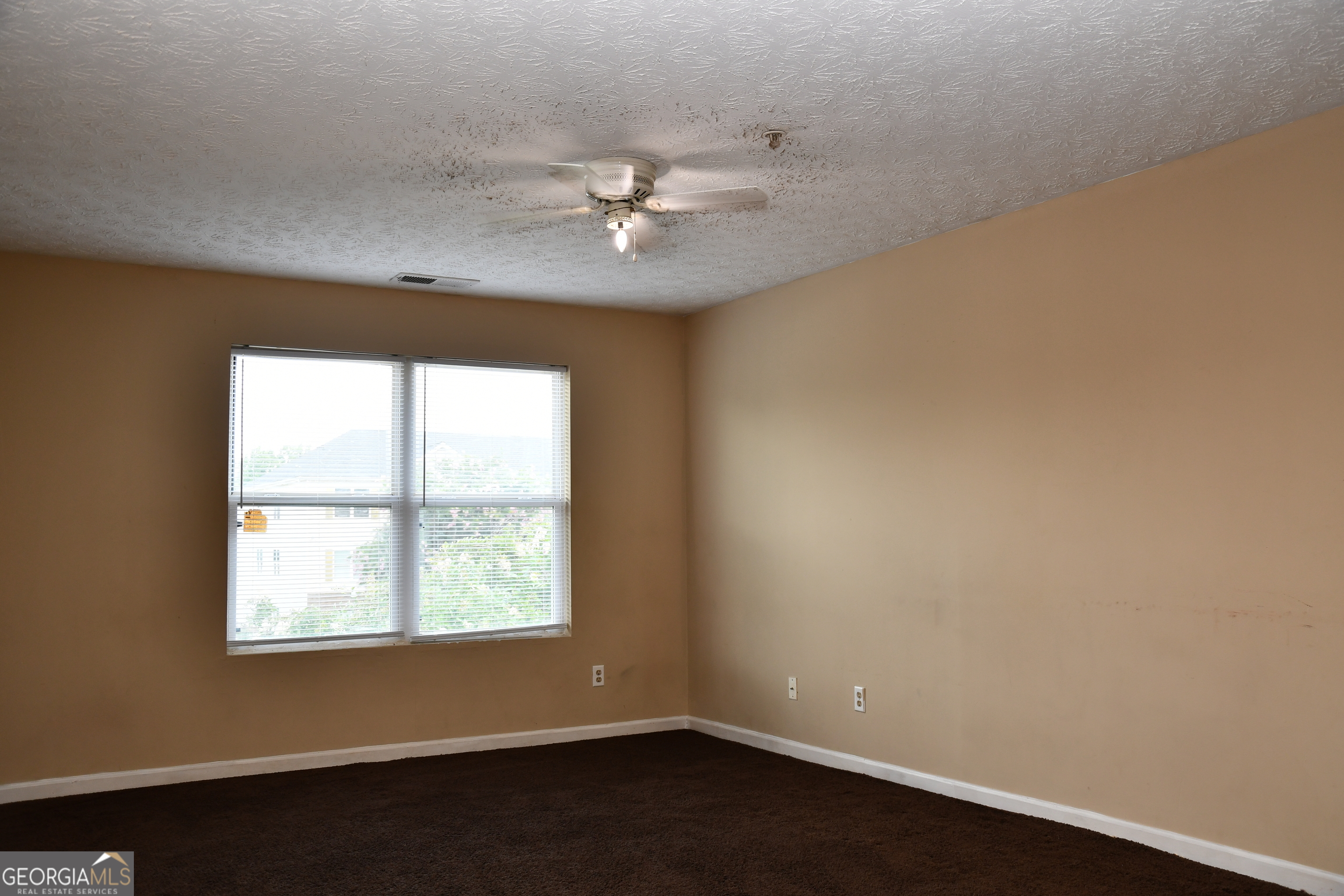 9301 Waldrop Place Property Photo 10