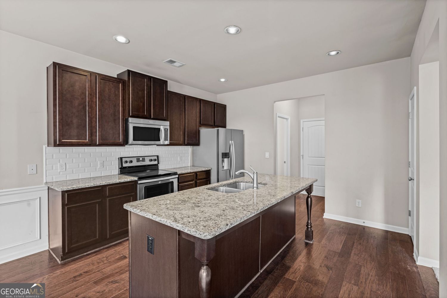 5343 Catrina Way Property Photo 13