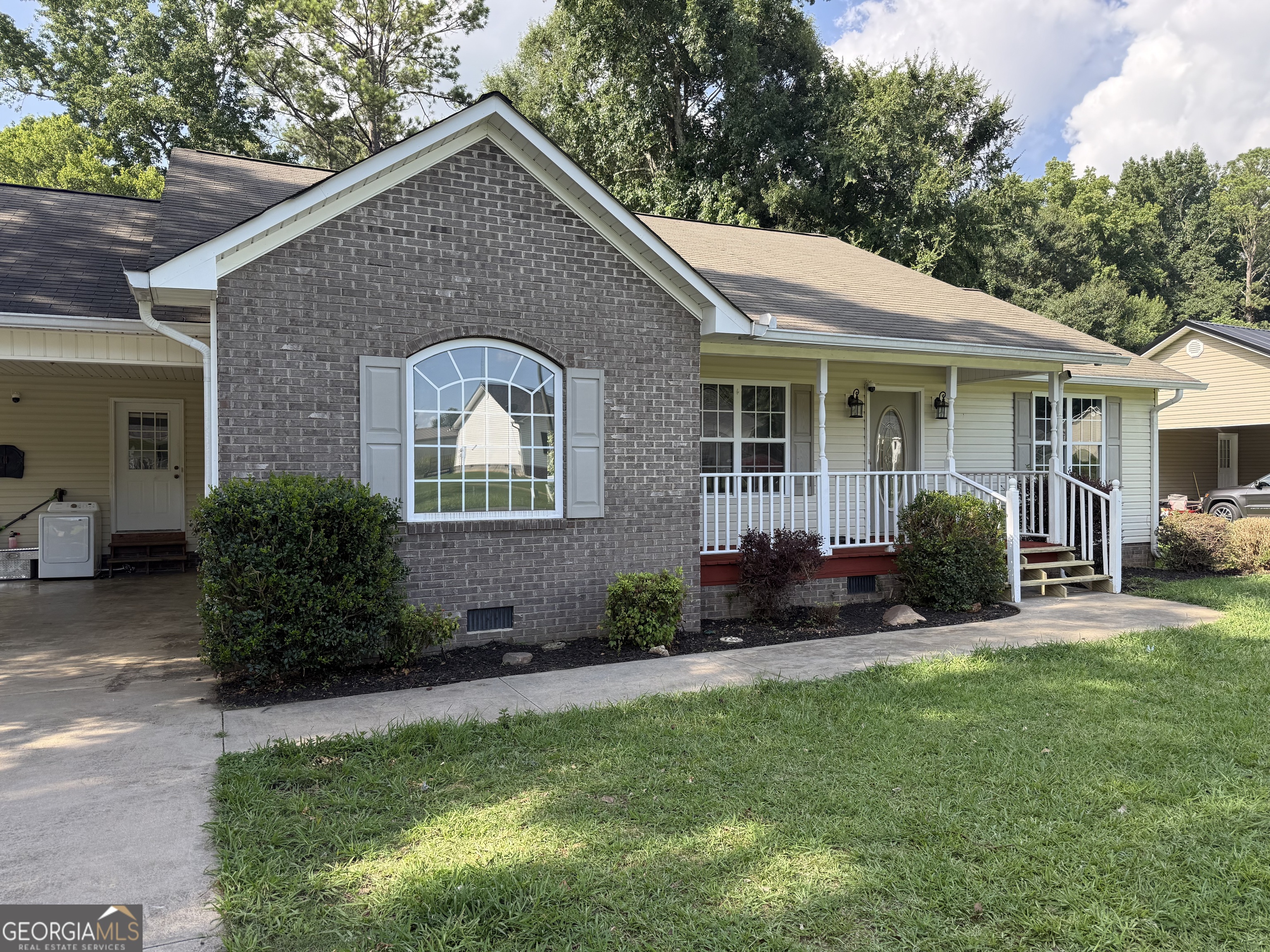 201 Briarwood Circle Property Photo 2