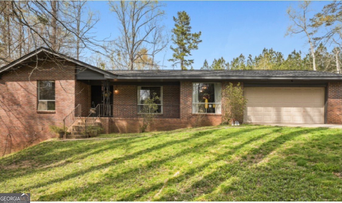 779 Pinehurst Drive Property Photo 1