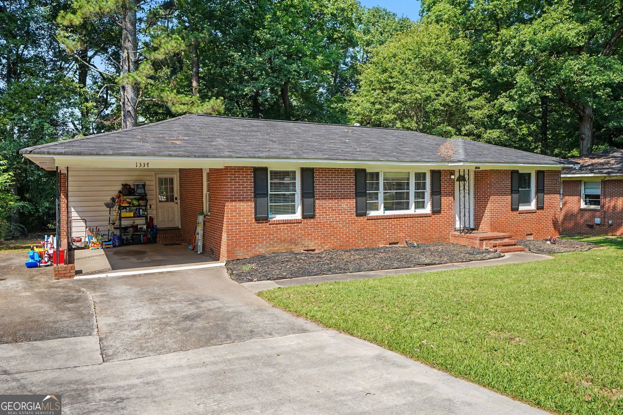 1337 Greenview Drive Property Photo 3
