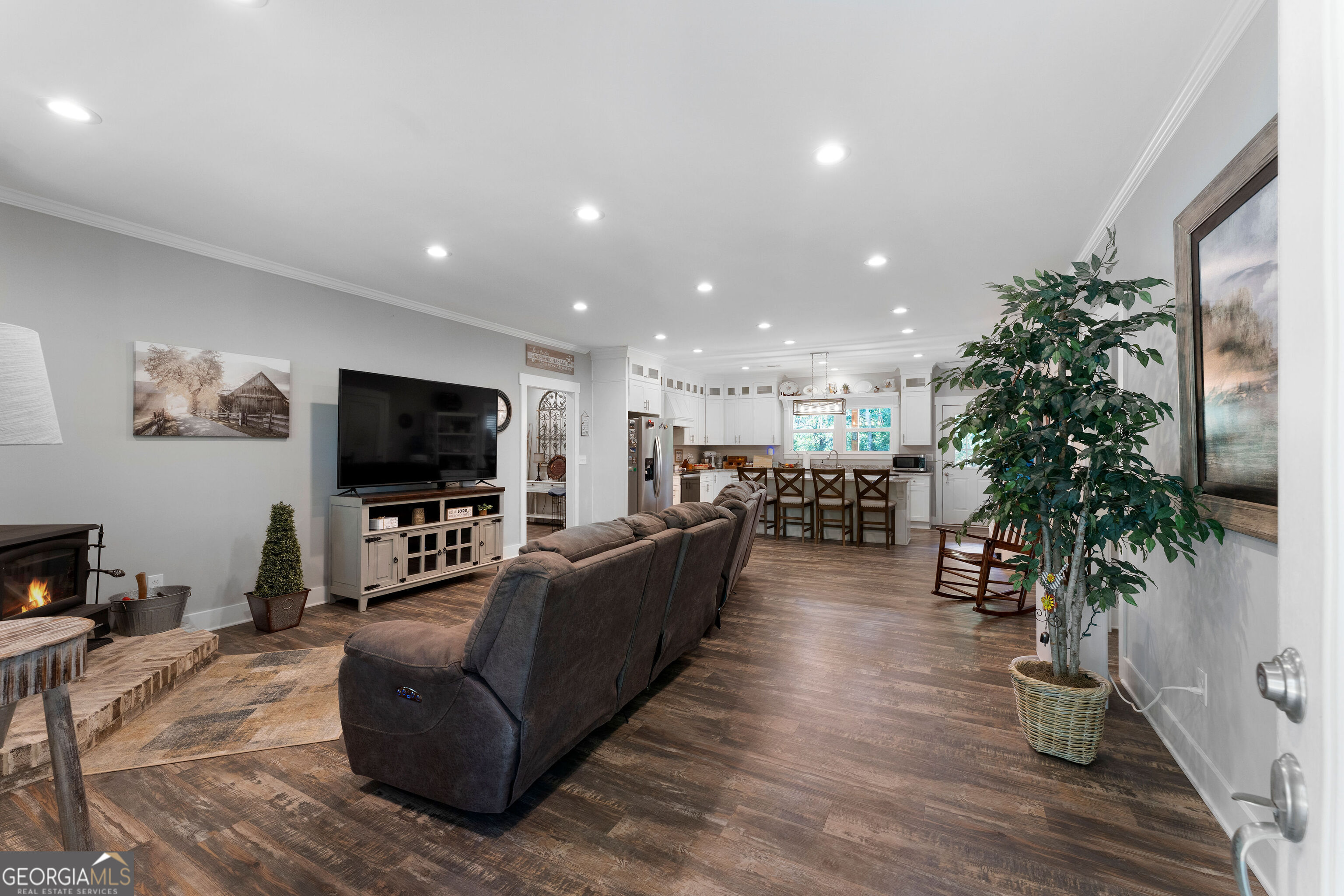 220 Long Road Property Photo 12