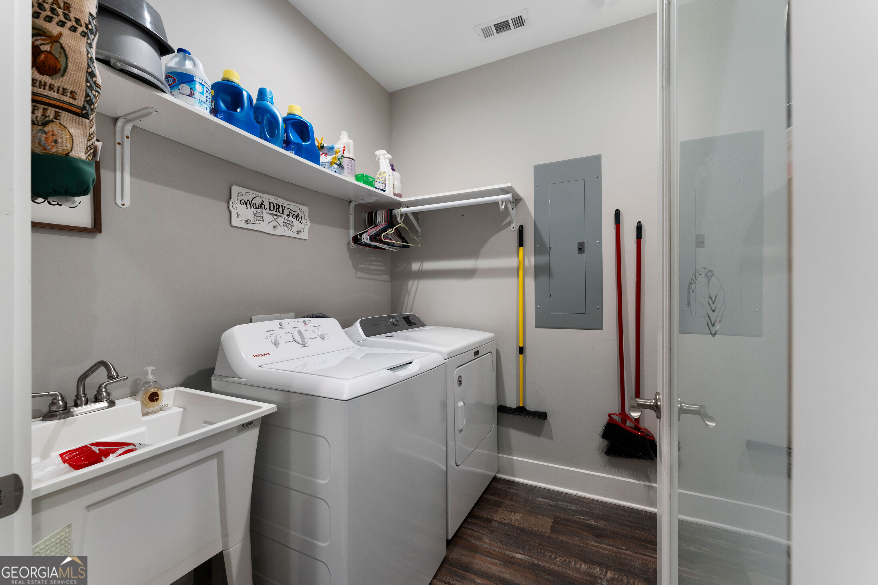 220 Long Road Property Photo 30