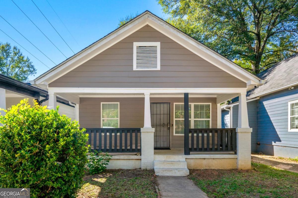 889 Smith Street Property Photo 1