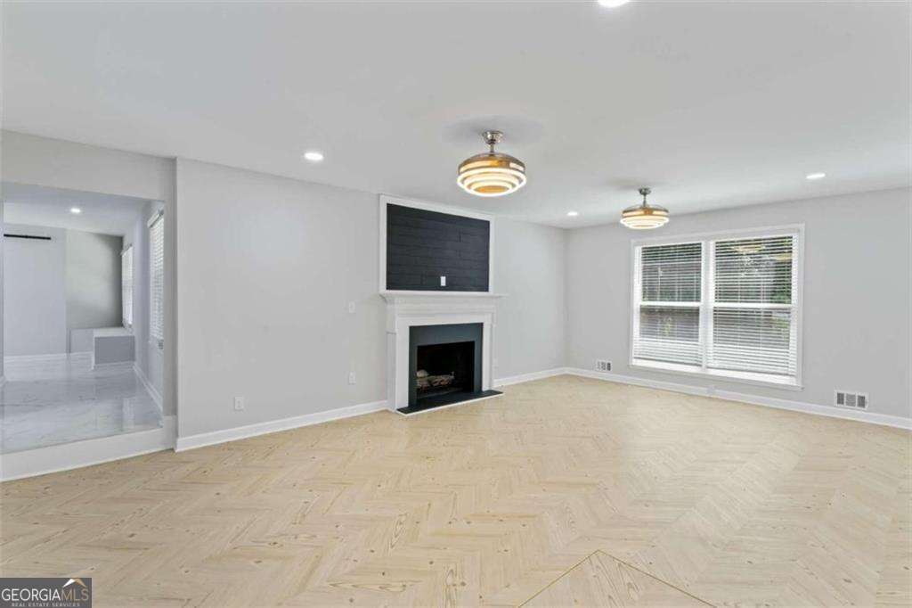 2023 Stoneleigh Drive Property Photo 15