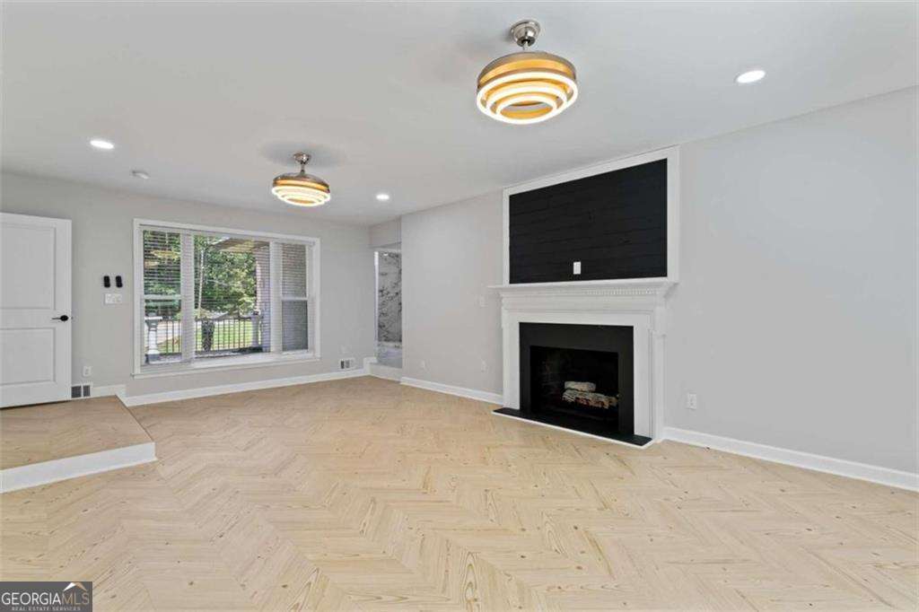 2023 Stoneleigh Drive Property Photo 16
