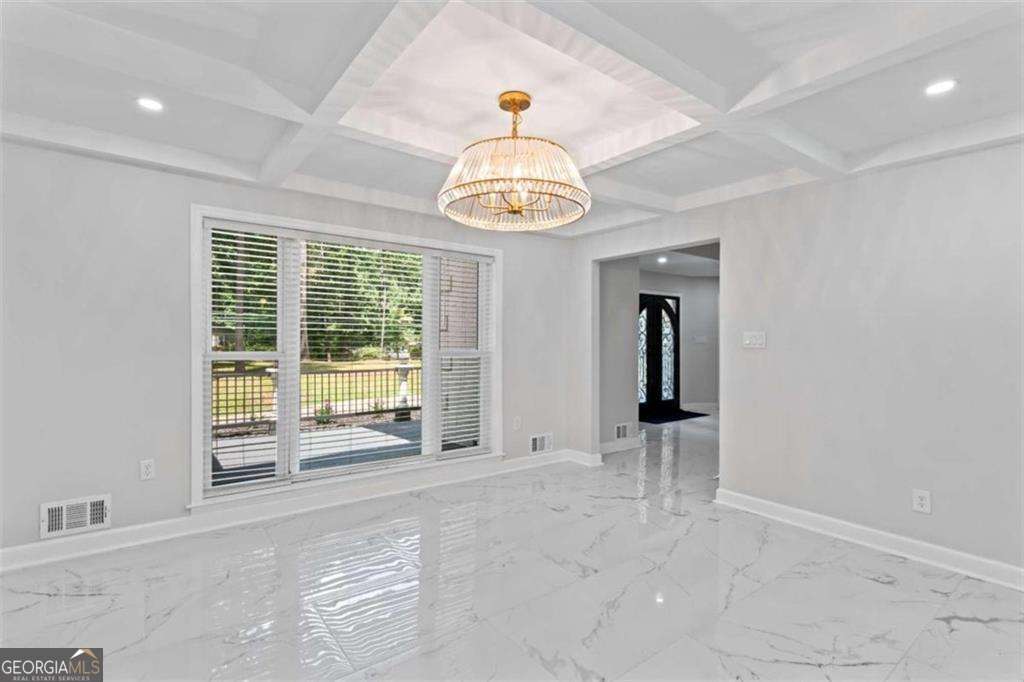 2023 Stoneleigh Drive Property Photo 34
