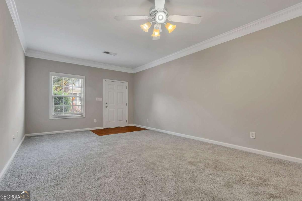 834 Ash Street Property Photo 4