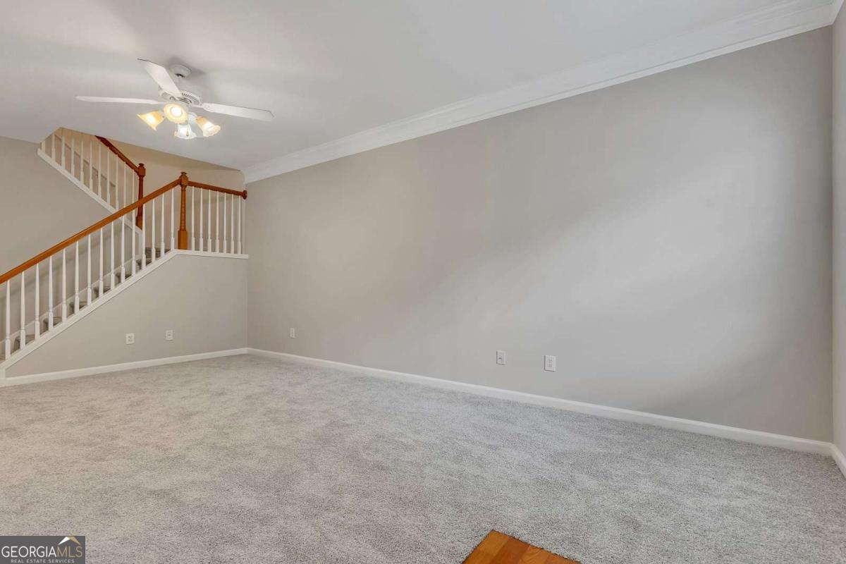 834 Ash Street Property Photo 5