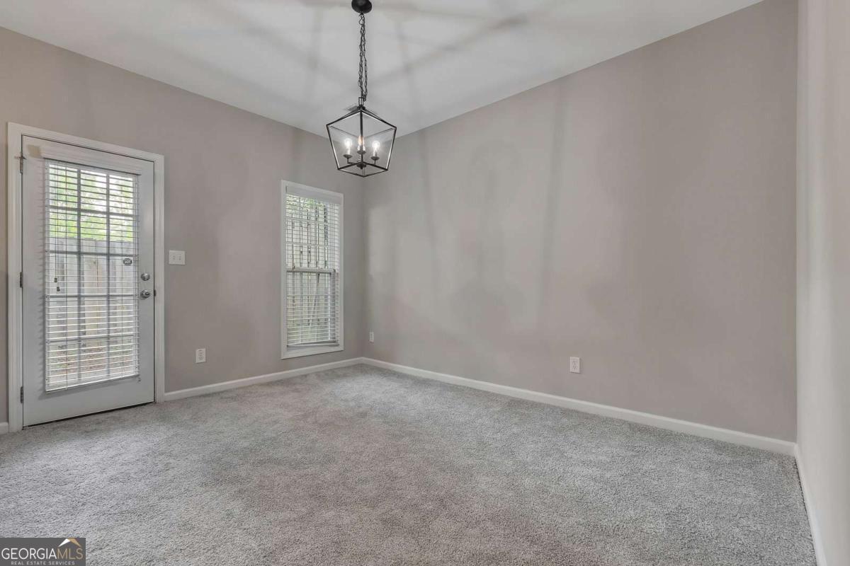 834 Ash Street Property Photo 8