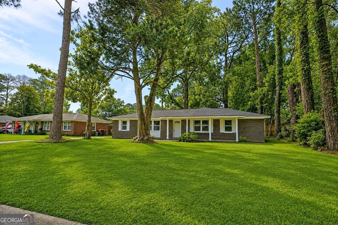 206 Paradise Drive Property Photo 4
