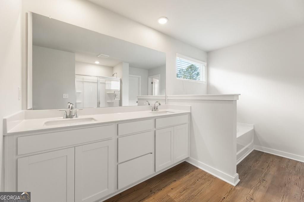 5619 Rosehall Place Property Photo 10