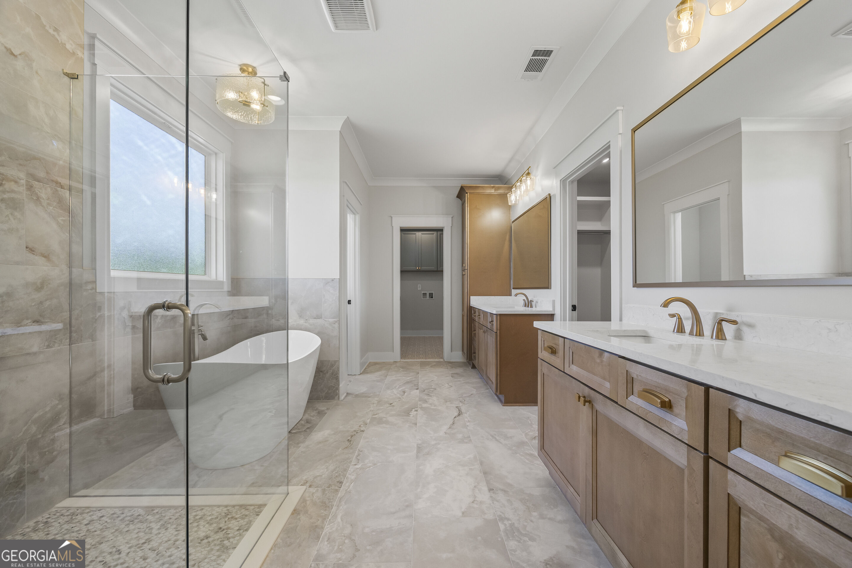 4705 H D Atha Road Property Photo 8