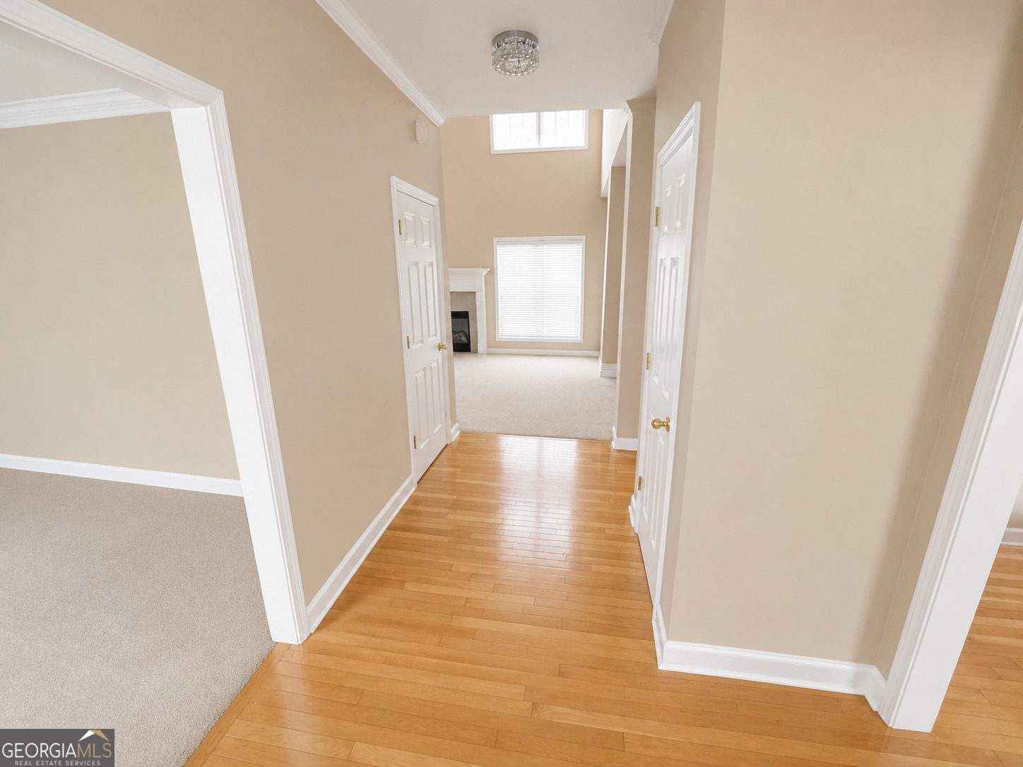 825 Stoneglen Court Property Photo 3