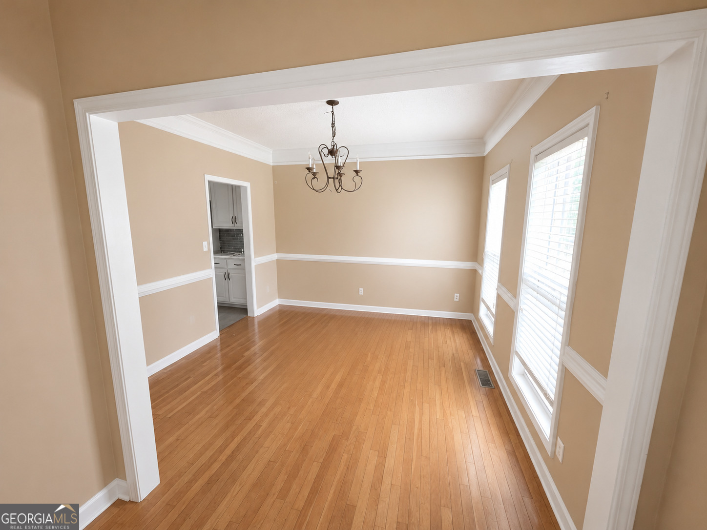 825 Stoneglen Court Property Photo 4