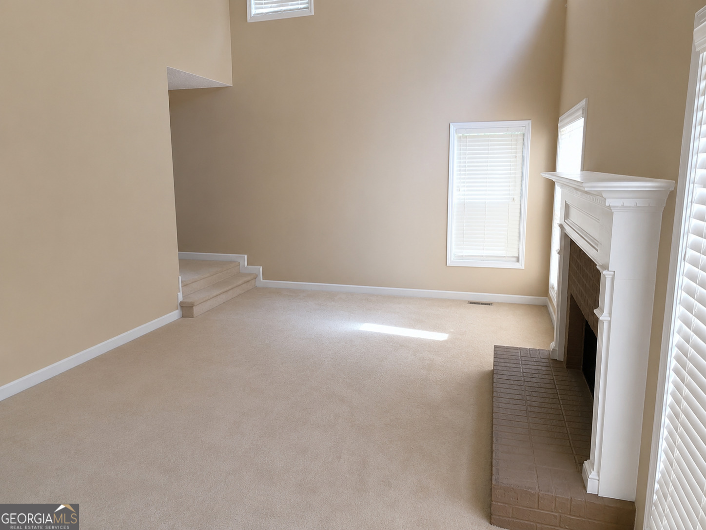 825 Stoneglen Court Property Photo 7