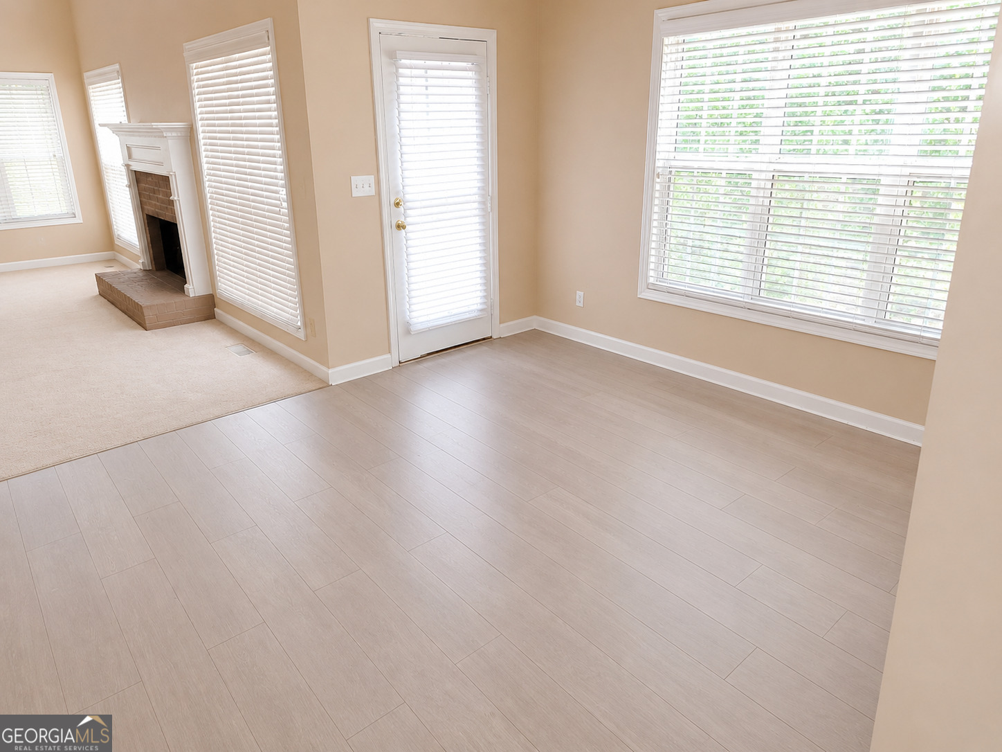 825 Stoneglen Court Property Photo 8