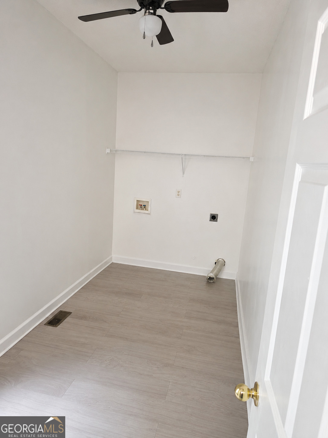 825 Stoneglen Court Property Photo 11