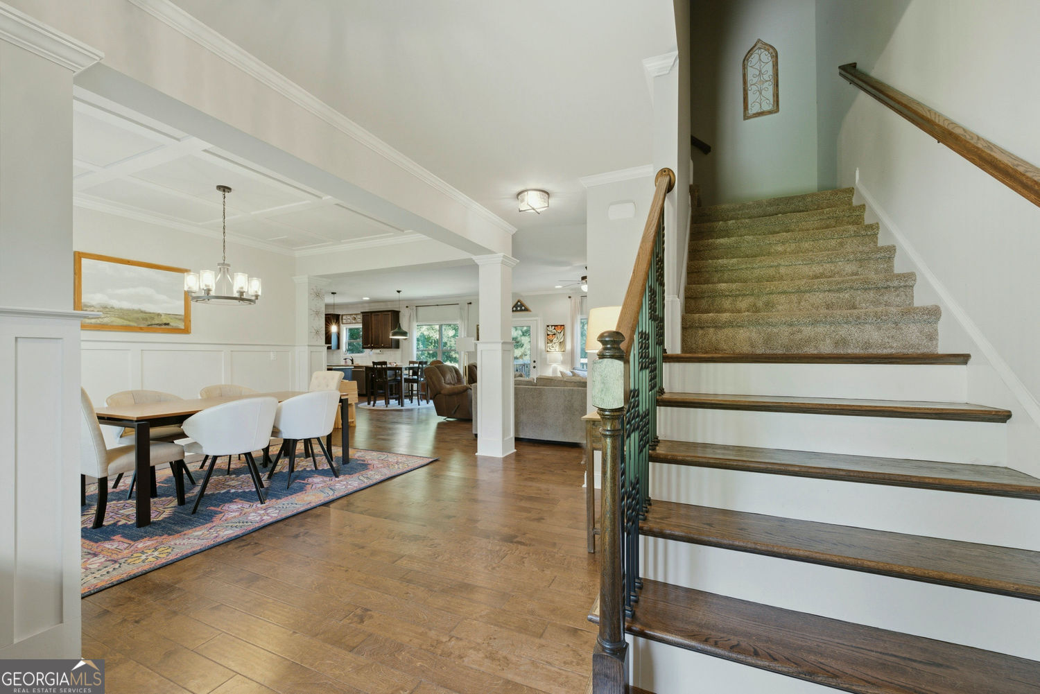 905 Maple Creek Court Property Photo 4