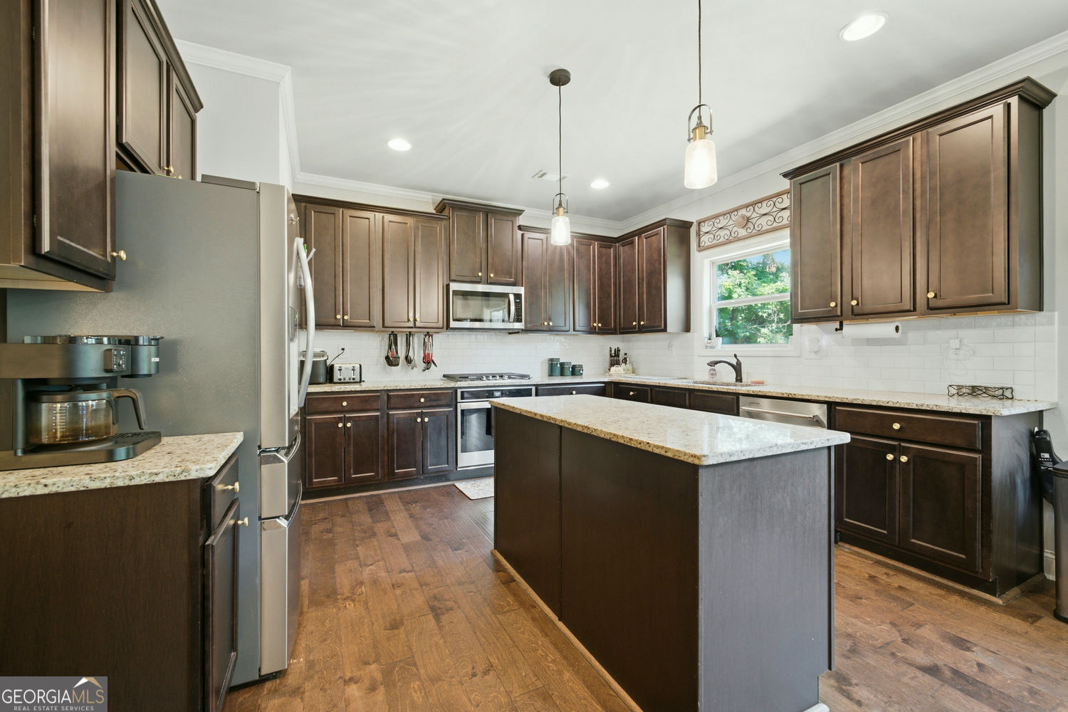 905 Maple Creek Court Property Photo 11