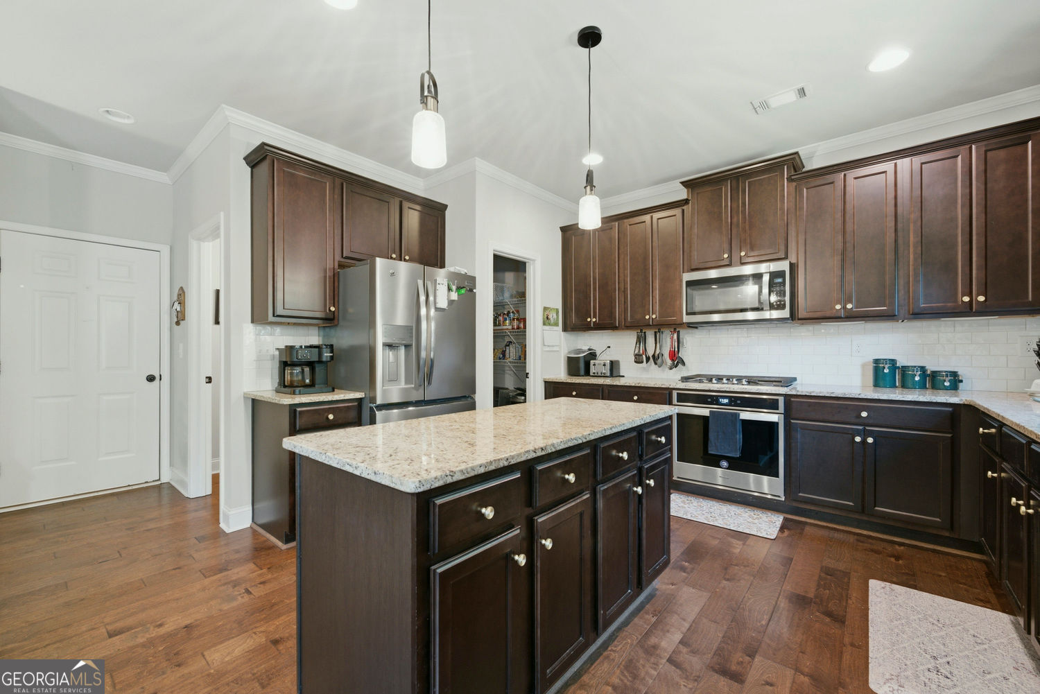905 Maple Creek Court Property Photo 12
