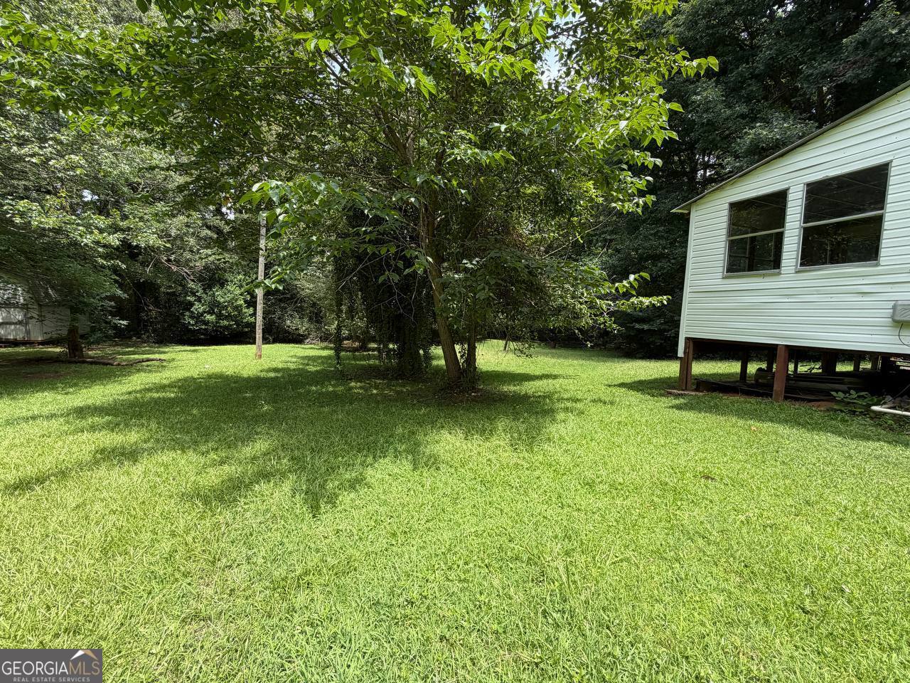 221 Lucan Way Property Photo 6