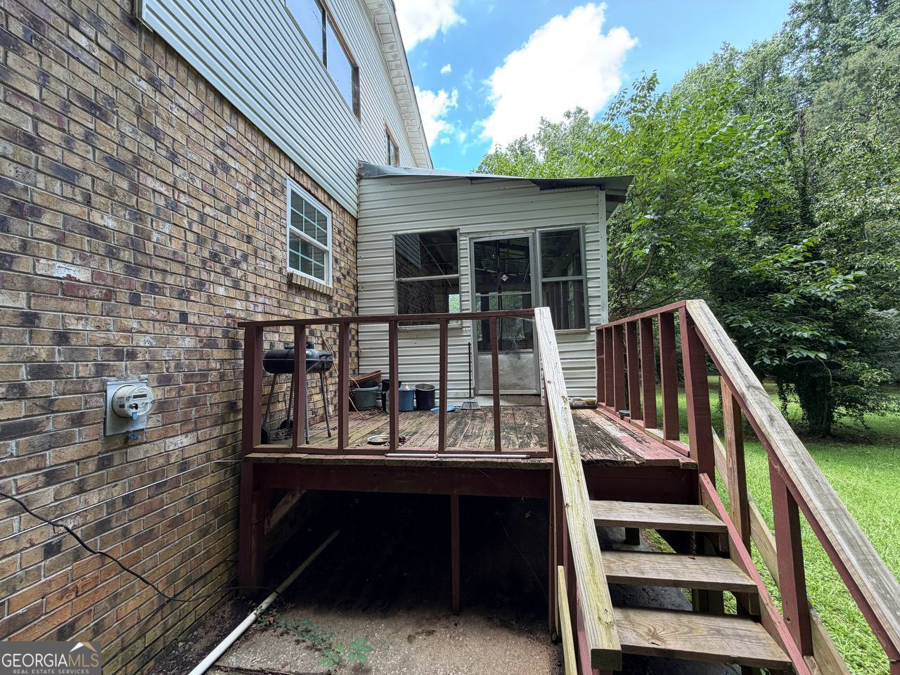 221 Lucan Way Property Photo 13